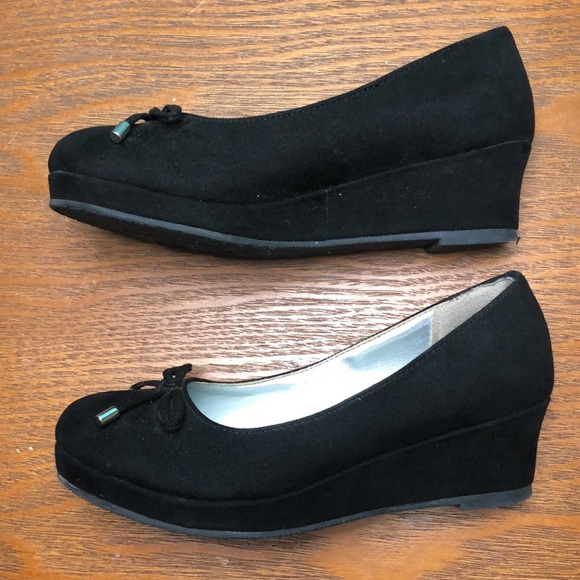 Black Wedge Shoes - Picture 2 of 6
